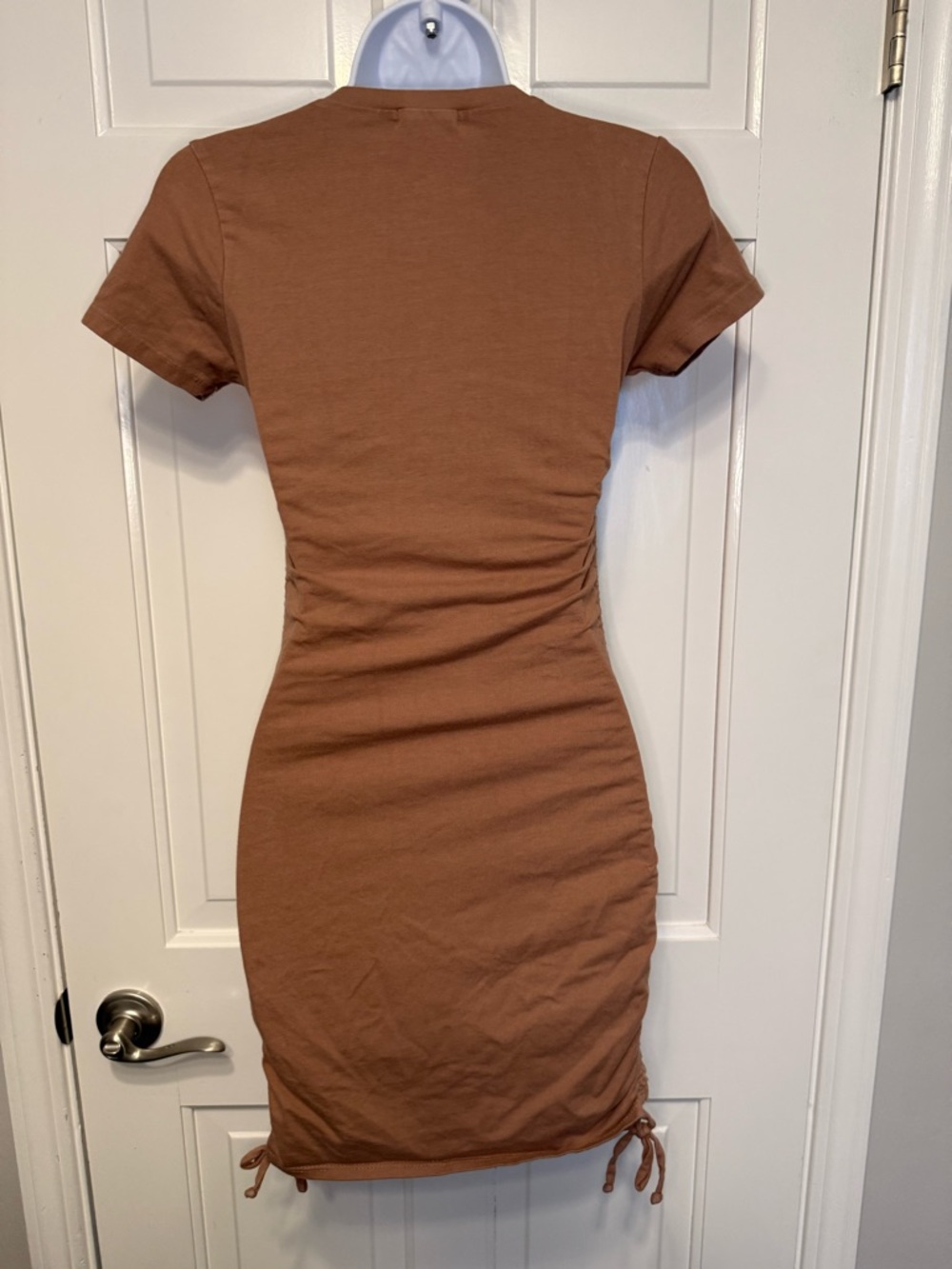 Full Tilt Brown Short-Sleeve Ruched Hem Bodycon Mini Dress - Picture 3 of 4